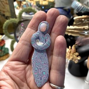 Artisanal Mother With Baby Brooch